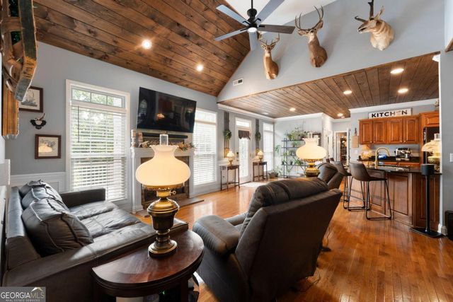 23 Hunters Ridge Drive, Adairsville, GA 30103