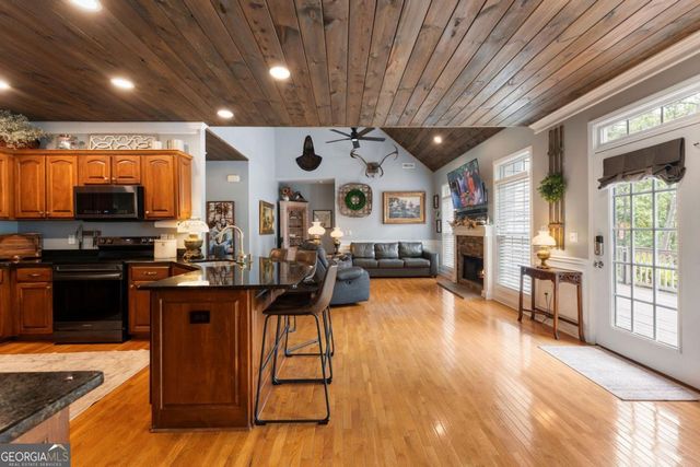 23 Hunters Ridge Drive, Adairsville, GA 30103