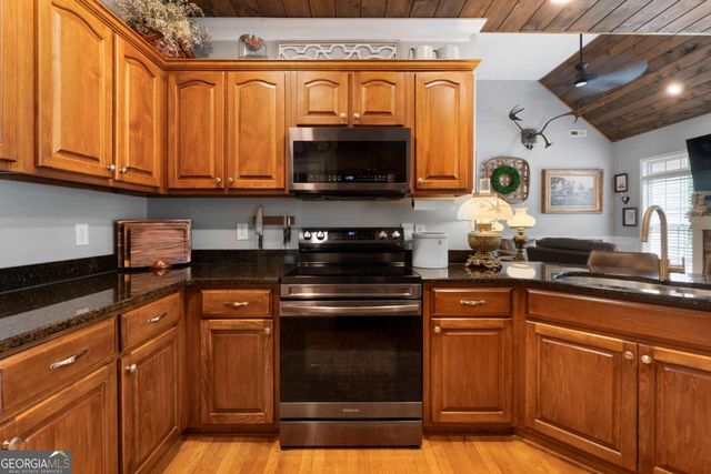 23 Hunters Ridge Drive, Adairsville, GA 30103