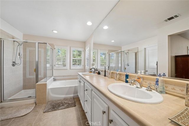 23201 Brooke Lane, Valencia, CA 91355