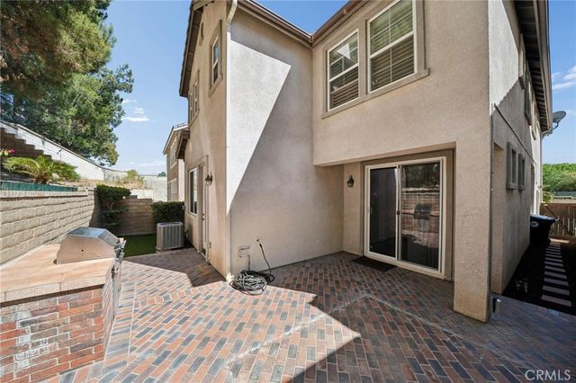 23201 Brooke Lane, Valencia, CA 91355