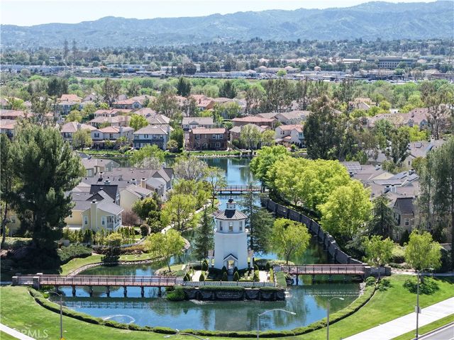 23201 Brooke Lane, Valencia, CA 91355