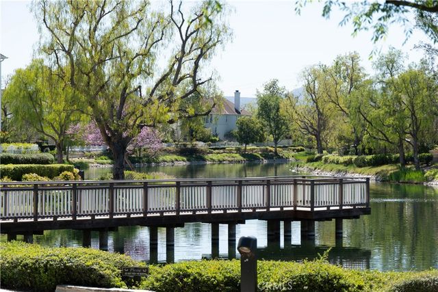 23201 Brooke Lane, Valencia, CA 91355