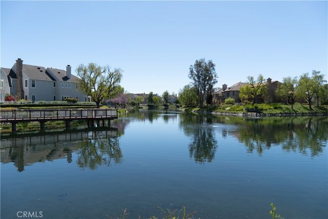 23201 Brooke Lane, Valencia, CA 91355