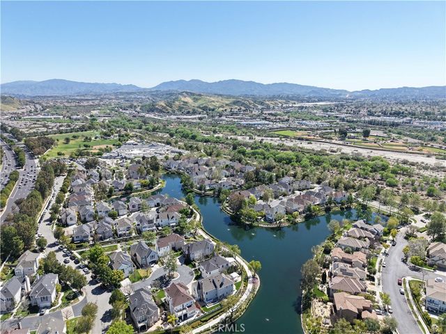 23201 Brooke Lane, Valencia, CA 91355