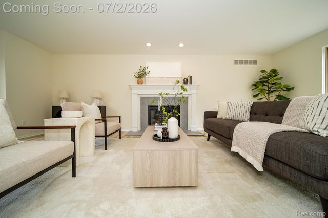 5558 Bedell Road, Sterling Heights, MI 48310