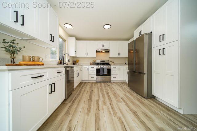 5558 Bedell Road, Sterling Heights, MI 48310
