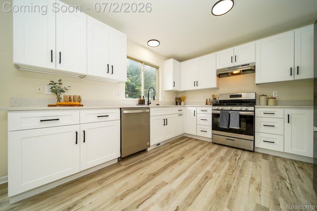5558 Bedell Road, Sterling Heights, MI 48310