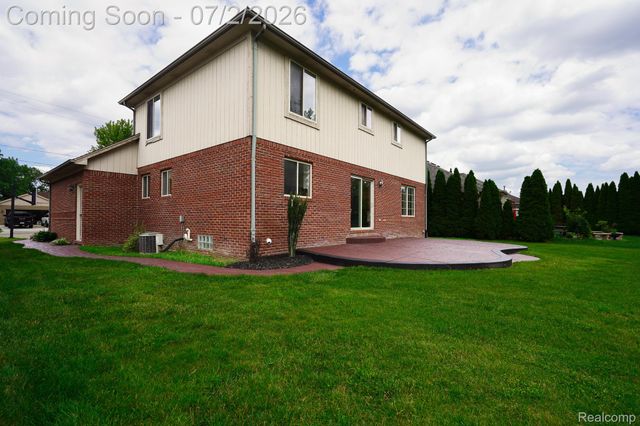 5558 Bedell Road, Sterling Heights, MI 48310