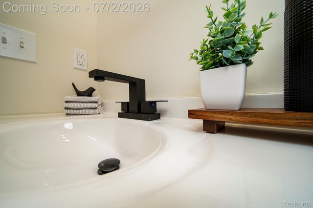 5558 Bedell Road, Sterling Heights, MI 48310