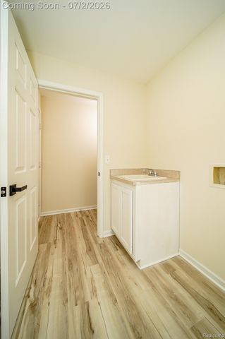 5558 Bedell Road, Sterling Heights, MI 48310
