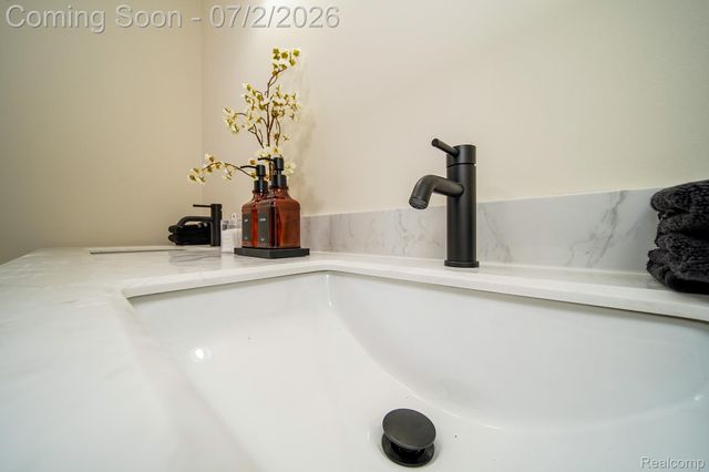 5558 Bedell Road, Sterling Heights, MI 48310