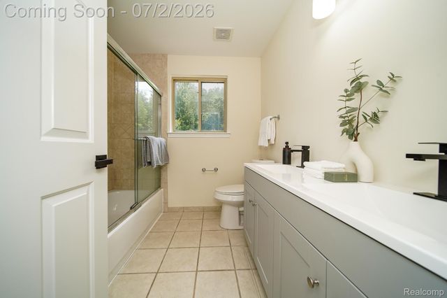 5558 Bedell Road, Sterling Heights, MI 48310