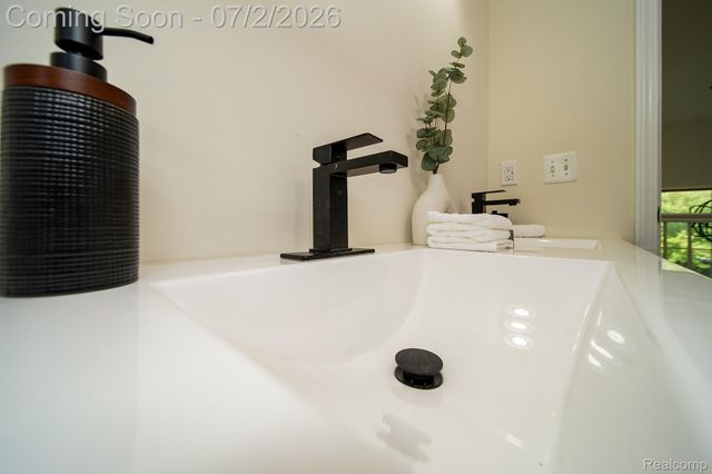 5558 Bedell Road, Sterling Heights, MI 48310