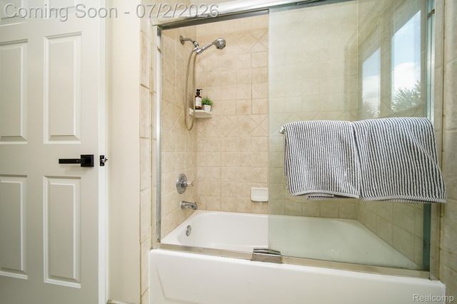 5558 Bedell Road, Sterling Heights, MI 48310