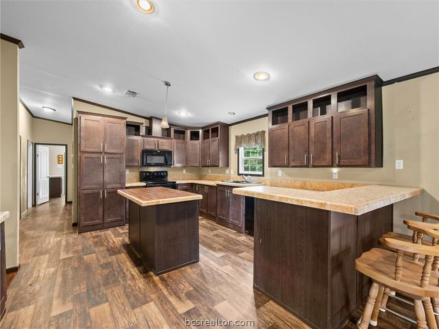 6639 Millstone Drive, Navasota, TX 77868