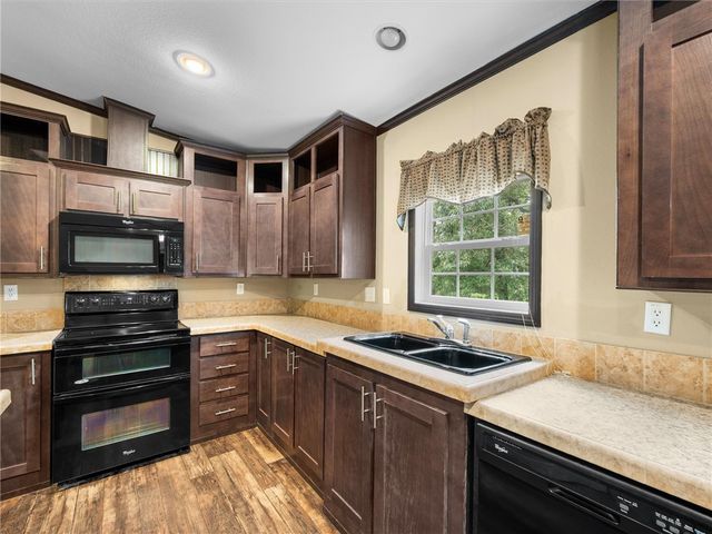 6639 Millstone Drive, Navasota, TX 77868