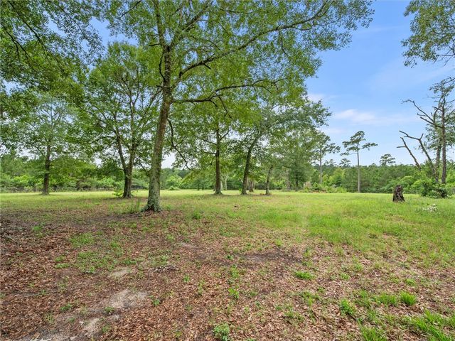 6639 Millstone Drive, Navasota, TX 77868
