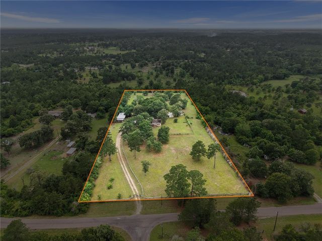 6639 Millstone Drive, Navasota, TX 77868