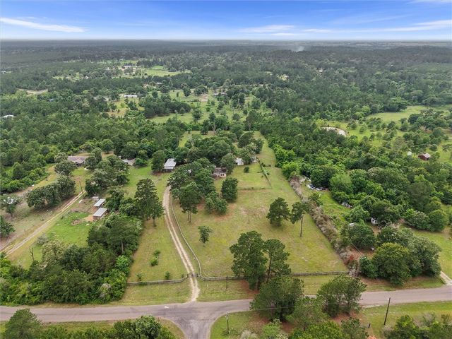 6639 Millstone Drive, Navasota, TX 77868