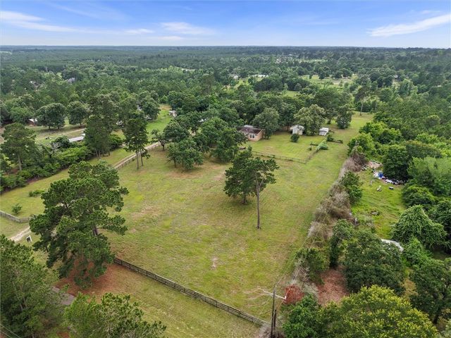 6639 Millstone Drive, Navasota, TX 77868