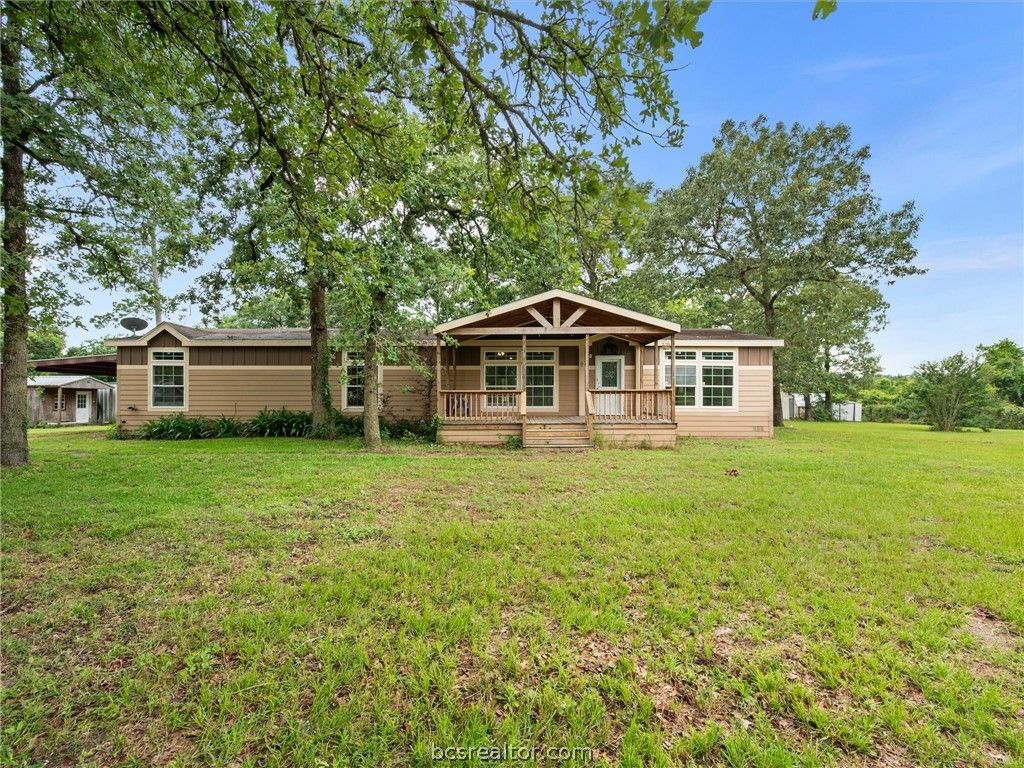 6639 Millstone Drive, Navasota, TX 77868