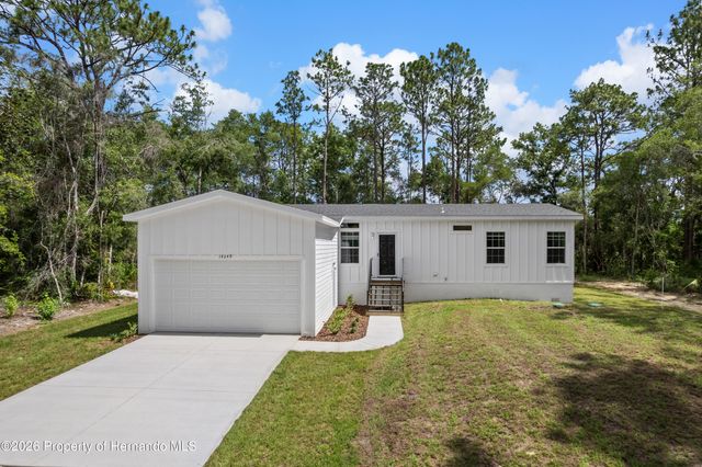 14249 Razorbill Avenue, Weeki Wachee, FL 34614