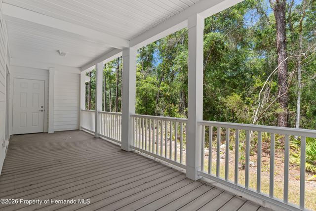 14249 Razorbill Avenue, Weeki Wachee, FL 34614