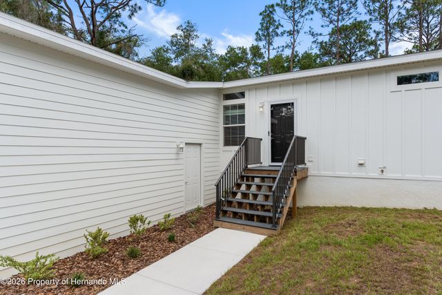 14249 Razorbill Avenue, Weeki Wachee, FL 34614