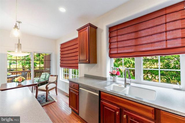 500 GUINEVERE DR, Newtown Square, PA 19073