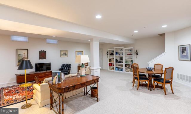 500 GUINEVERE DR, Newtown Square, PA 19073