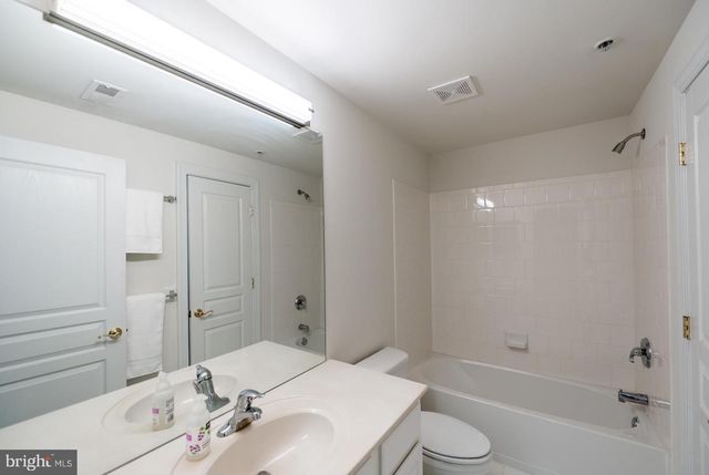 500 GUINEVERE DR, Newtown Square, PA 19073