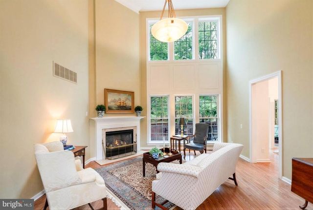 500 GUINEVERE DR, Newtown Square, PA 19073
