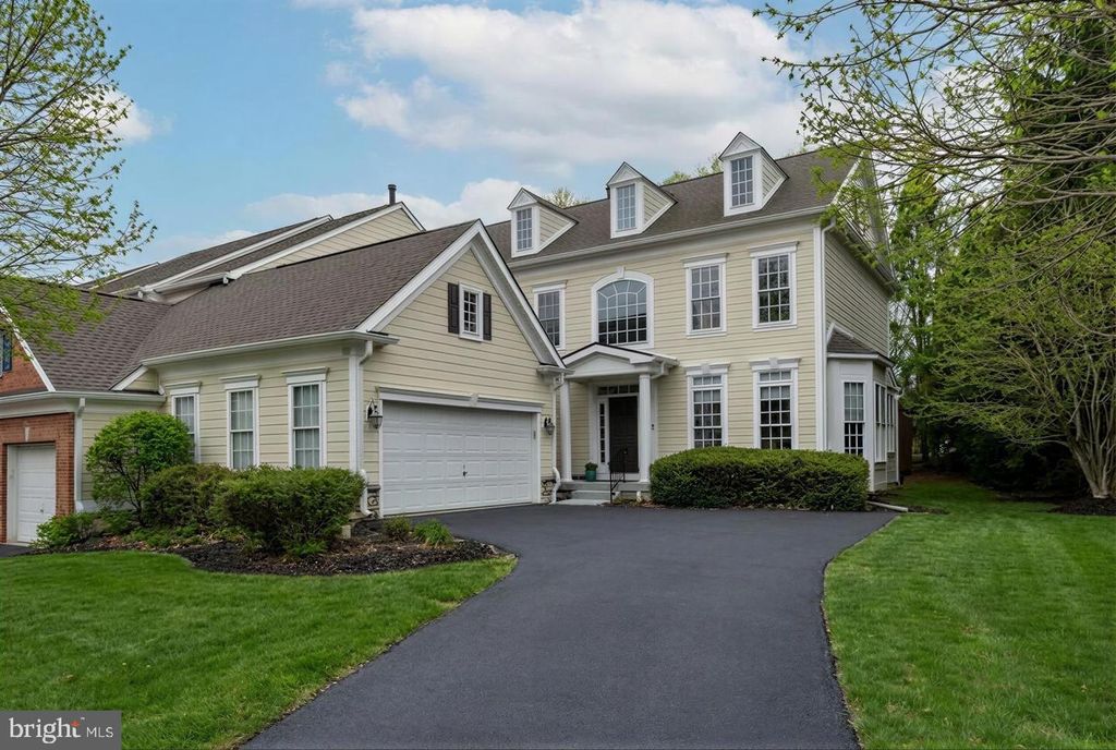 500 GUINEVERE DR, Newtown Square, PA 19073