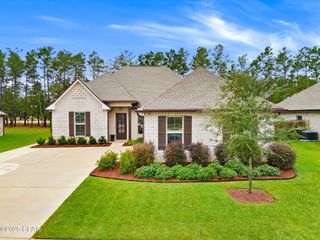 82 Campfire Cove, Freeport, FL 32439