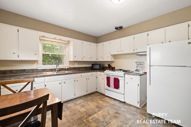 13384 68th Avenue, Allendale, MI 49401