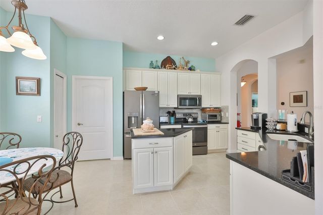 829 REGAL MANOR WAY, Sun City Center, FL 33573