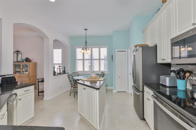 829 REGAL MANOR WAY, Sun City Center, FL 33573