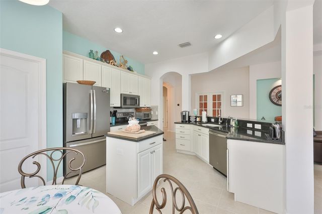 829 REGAL MANOR WAY, Sun City Center, FL 33573
