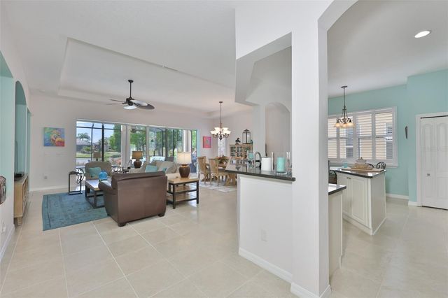 829 REGAL MANOR WAY, Sun City Center, FL 33573