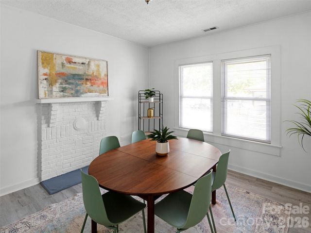 122 Edwards Avenue, Swannanoa, NC 28778