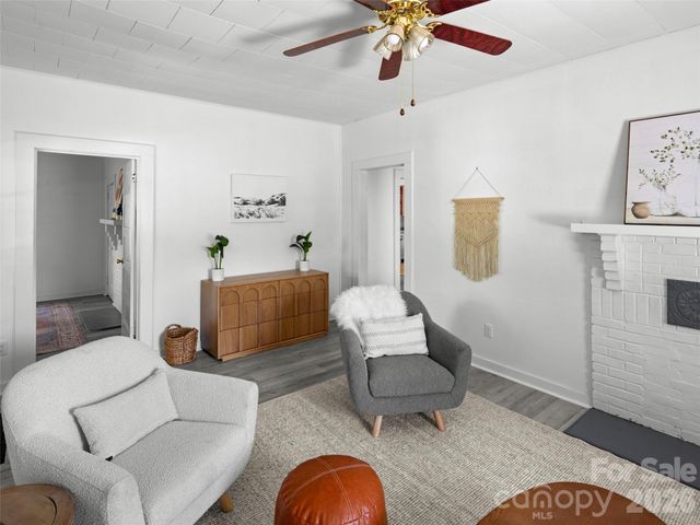 122 Edwards Avenue, Swannanoa, NC 28778