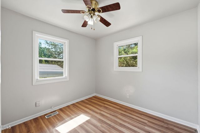 1463 Thomas Haith Lane, Burlington, NC 27217