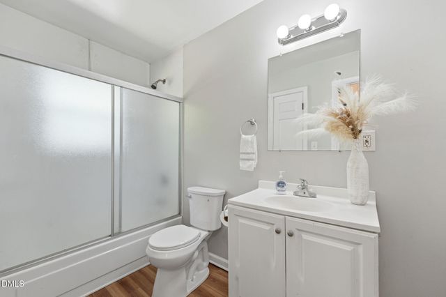 1463 Thomas Haith Lane, Burlington, NC 27217