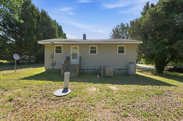 1463 Thomas Haith Lane, Burlington, NC 27217