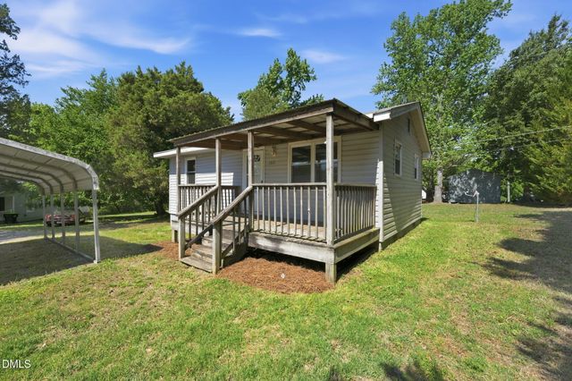 1463 Thomas Haith Lane, Burlington, NC 27217