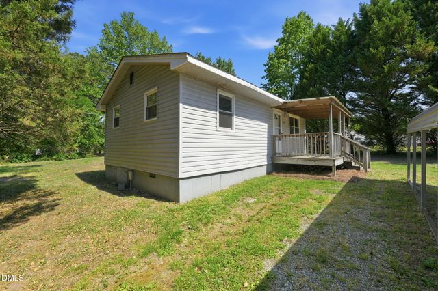 1463 Thomas Haith Lane, Burlington, NC 27217