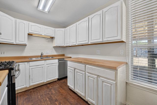 3545 Regal Road, Fort Worth, TX 76111