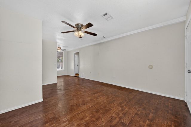 3545 Regal Road, Fort Worth, TX 76111