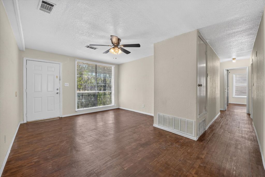 3545 Regal Road, Fort Worth, TX 76111 — photo 4